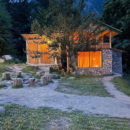 Moksha By The River,Jibhi Luaran gambar