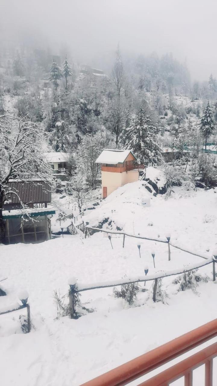 Moksha By The River,Jibhi Luaran gambar